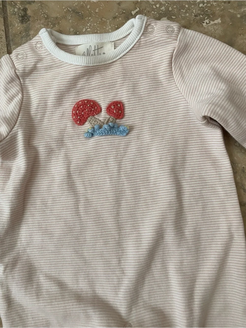 Albetta Crochet Nature Soft Pink Toadstool Mushroom Appliqué 0-3 mon Baby Romper